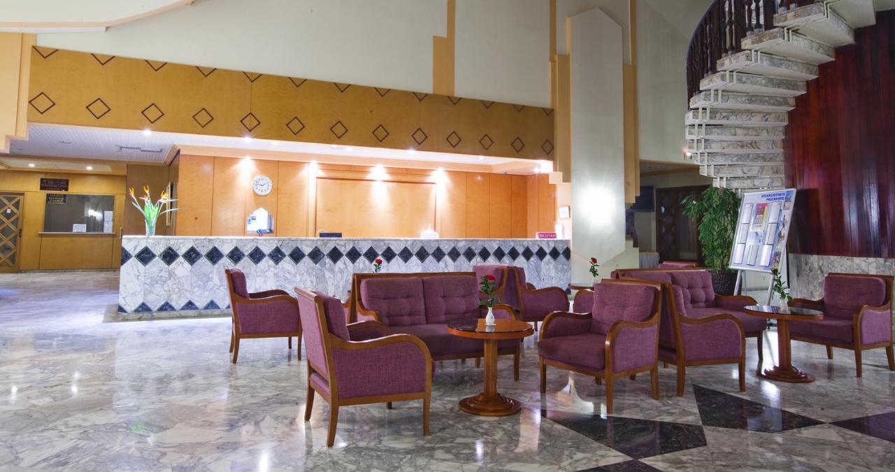 El Mouradi ميناء القنطاوي المظهر الخارجي الصورة